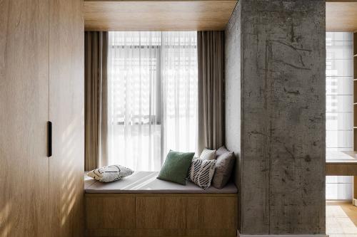 Spectacular fully furnished apartment. Parking and speaker included. 17