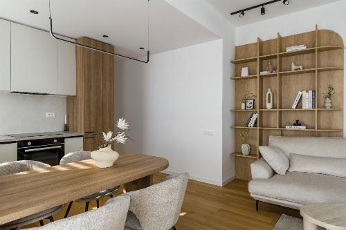 Spectacular fully furnished apartment. Parking and speaker included. 5