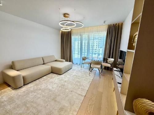 New Apartment / ONE LAKE CLUB 2