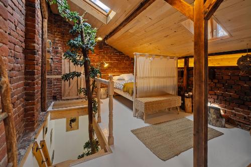 Casă boemă restaurată – ideală pentru locuire sau Airbnb 9