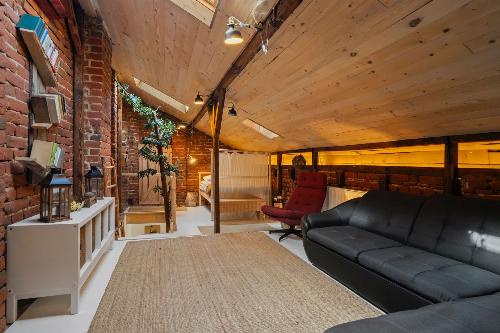 Casă boemă restaurată – ideală pentru locuire sau Airbnb 10