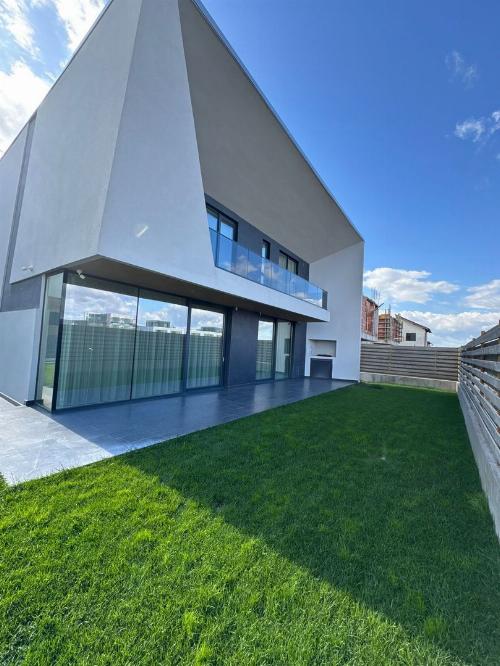 Duplex modern cu tehnologie SMART | 5 camere | Garaj dublu | Zonă rezidențială l 1