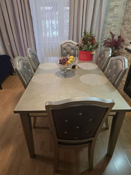 Vilă de închiriat în complex rezidențial | 4 camere | Curte proprie | 6