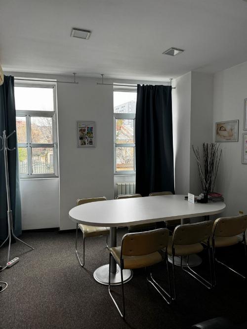 Cladire individuala, Stefan cel Mare – Eminescu. Ideal birou, clinica 3