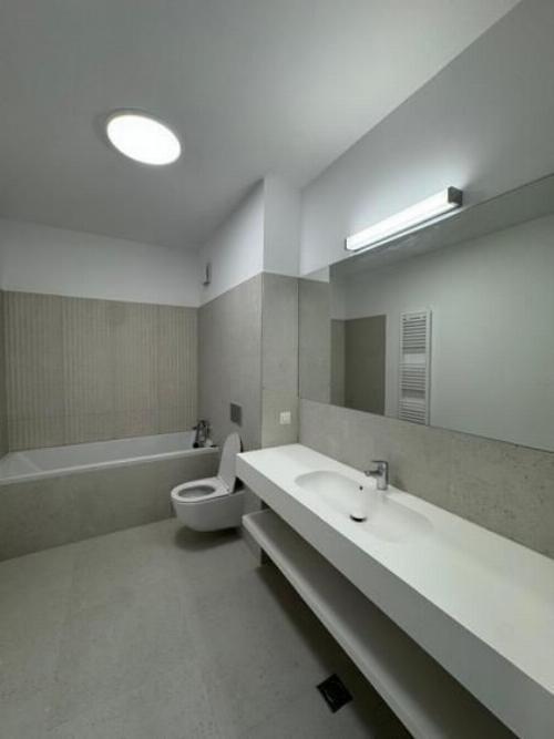 Apartament nou cu 2 camere, terasă generoasă și parcare subterană–Ivy Residence 8