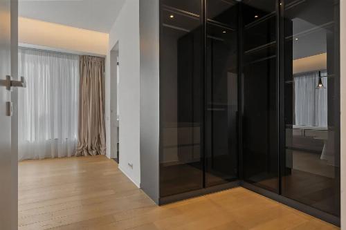 One Mircea Eliade / 3 camere / vedere lac 5