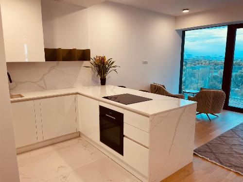 One Mircea Eliade, apartament cu vedere spre lac 3