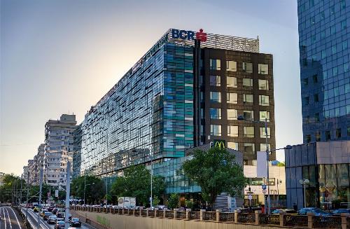 Victoriei Square – commercial space for rent, terrace possibility 4