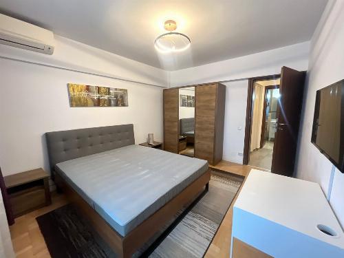 3 Spacious Rooms in the Heart of the Capital | Roman Square | Panoramic view 5