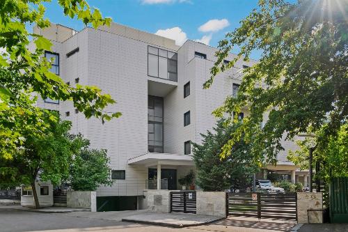 Immediate access to the park / 2 rooms + parking 1