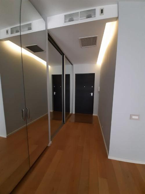 Immediate access to the park / 2 rooms + parking 8