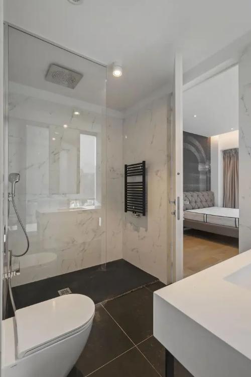 One Mircea Eliade / 3 camere / vedere lac 9