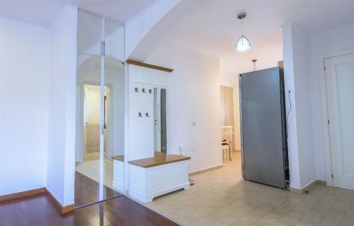 Attic in villa | Aviatorilor – Kiseleff | Separate Entrance 6