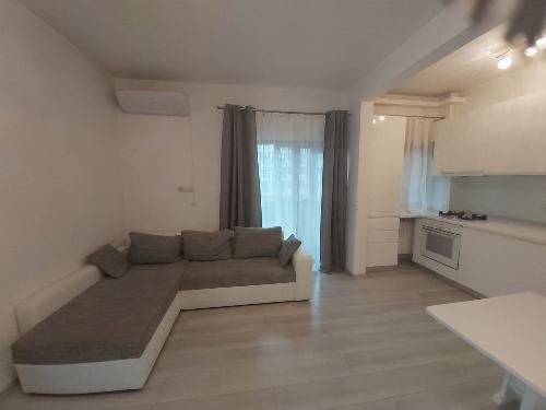 North Road – 2 rooms – immediately available 3