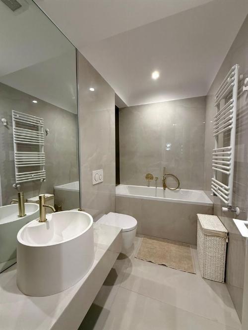 RENT CORTINA NORTH 2 BEDROOMS 13