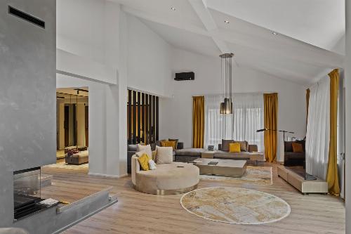 Iancu Nicolae! Unique villa with generous garden and pool 11