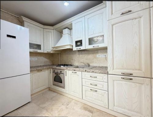 3 rooms / Kiseleff / underground parking 3