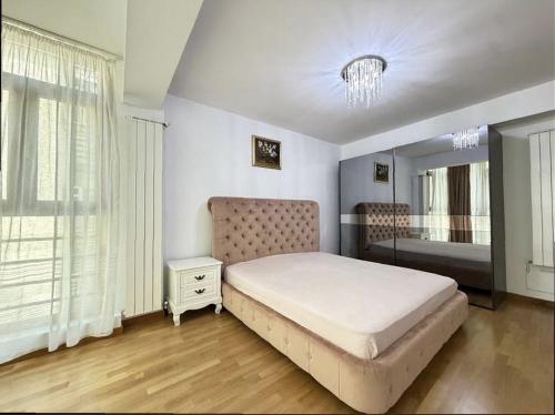 3 rooms / Kiseleff / underground parking 4