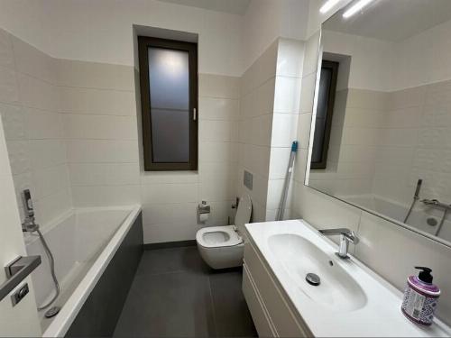 Închiriere 2 camere Soseaua Nordului 8