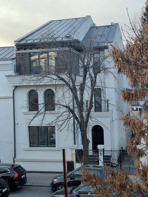 Inchiriere case Chitila - Dorobanti-Capitale,, apartament in vila reprezentatita. Ideal birou - crosspoint-imobiliare.ro