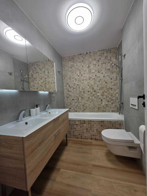 3-room apartment, Erou Iancu Nicolae, SPA, 2 parking spaces, storage room 6