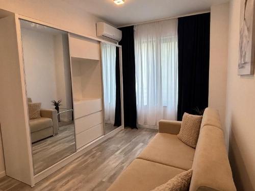3 room apartment Herastrau 10