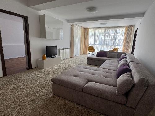 Rent 3 rooms Herastrau | PARKING SPACE 2