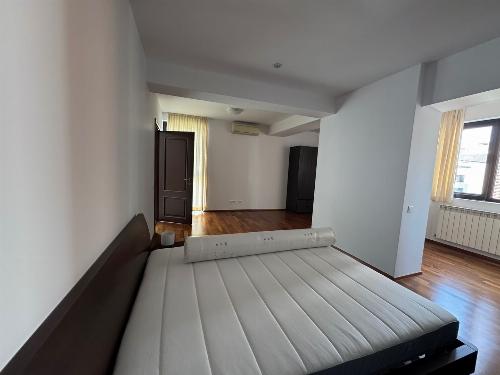 Rent 3 rooms Herastrau | PARKING SPACE 3
