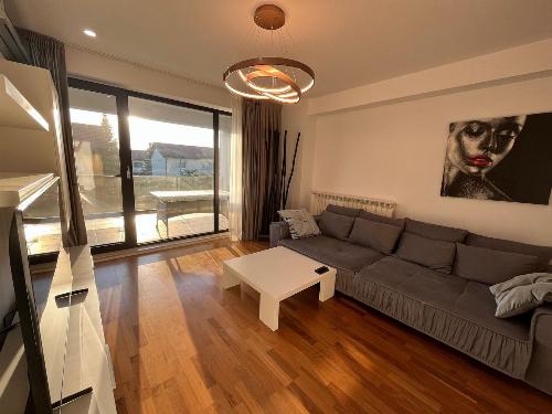 2 Premium Rooms with Terrace 23 sqm & Parking Included | Oak 4