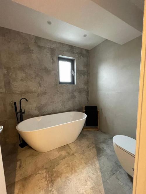 Luxury 4 Room Apartment | 120 sqm Total | Terrace 20 sqm & Parking Included 11