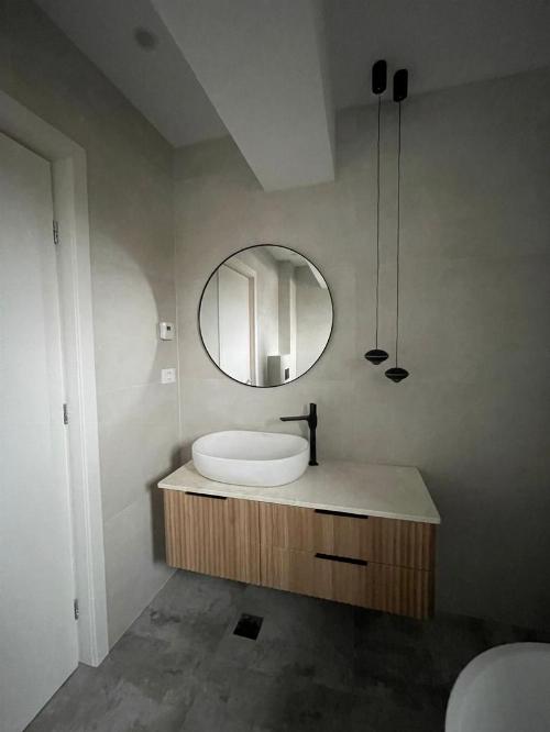 Luxury 4 Room Apartment | 120 sqm Total | Terrace 20 sqm & Parking Included 12