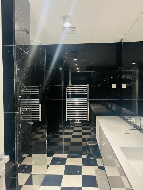 Apartament exclusivist cu 3 camere în One Charles de Gaulle – Primăverii 16
