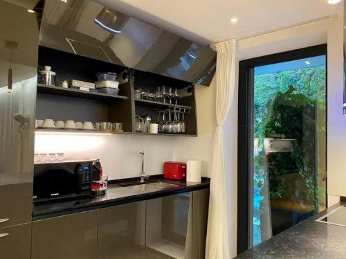 One Charles de Gaulle, duplex for rent 4 rooms 2
