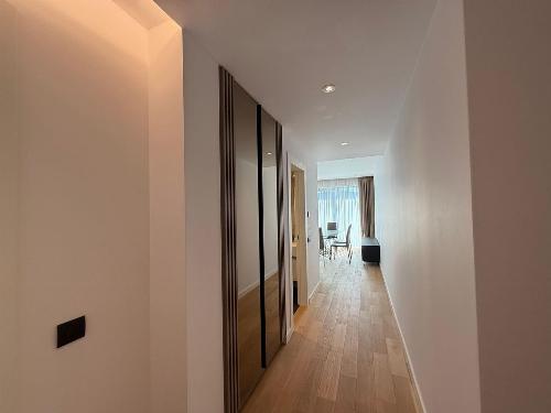 For sale 4 rooms One Herastrau Towers 5