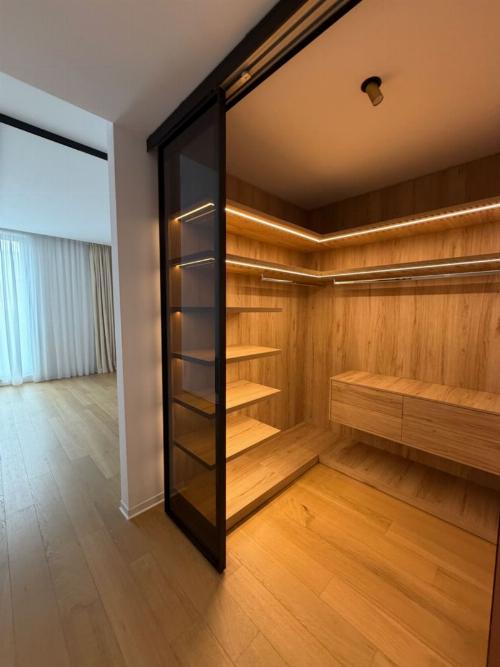 Boutique block with view of the park / 3 rooms / 92 sqm usable 14