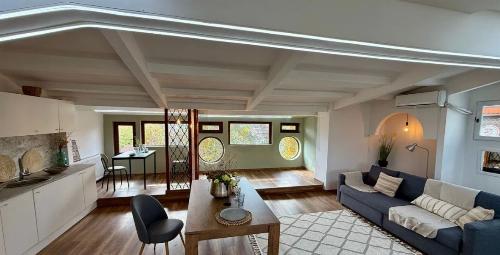 Mansarda premium in vila exclusivista| 2 camere + birou 1
