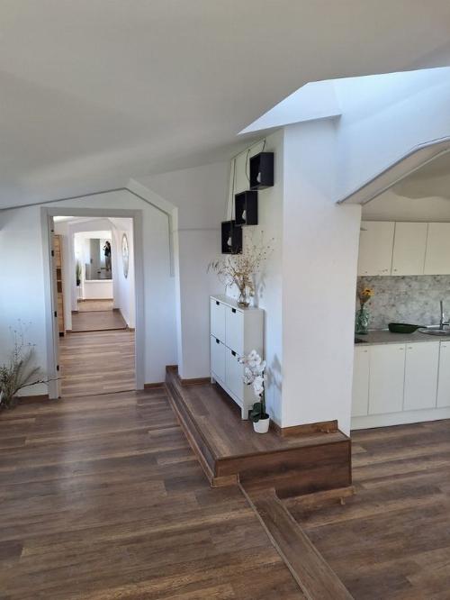 Mansarda premium in vila exclusivista| 2 camere + birou 2