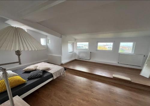 Mansarda premium in vila exclusivista| 2 camere + birou 8
