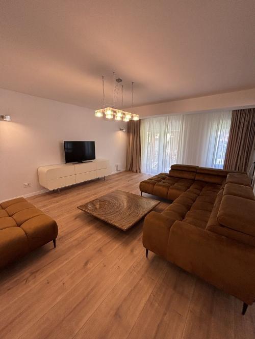 Vilă Cochetă cu Grădină Amenajată | 4 Camere | Complet Mobilată și Renovată 3