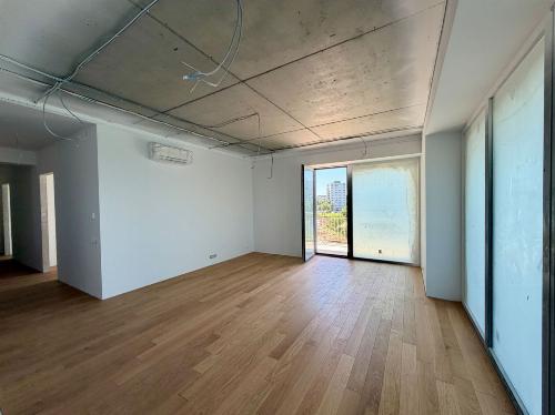 Apartament spectaculos cu 4 camere | Vedere lac din fiecare cameră | Terasă 47 m 2