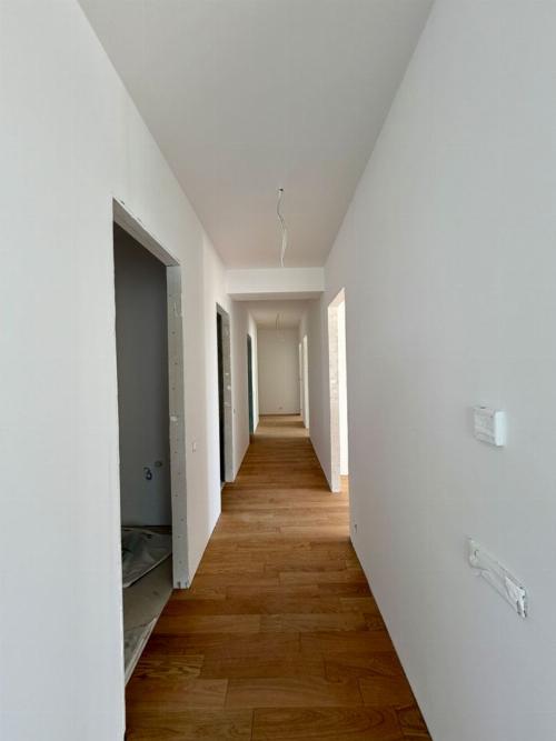 Apartament spectaculos cu 4 camere | Vedere lac din fiecare cameră | Terasă 47 m 4