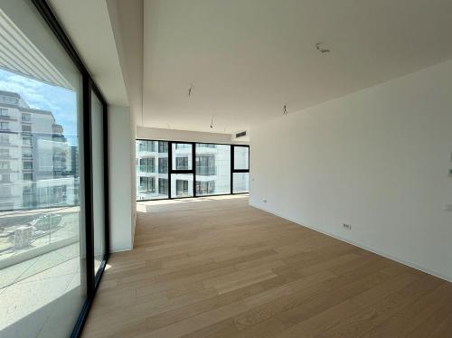 Apartament premium cu 4 camere | Vedere spectaculoasă către lac | One Lake Club 6