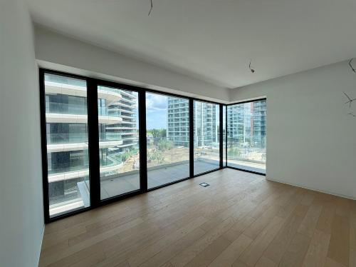 Apartament premium cu 4 camere | Vedere spectaculoasă către lac | One Lake Club 10