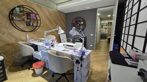Fully functional beauty salon for sale – turnkey business 9
