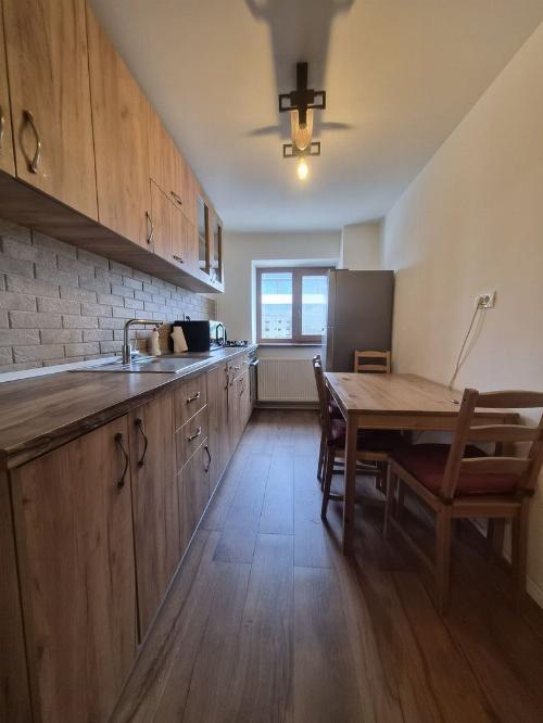 2 Spacious Rooms near Victoriei Square New Furnished | Parking included 5