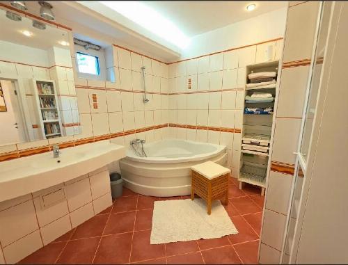 Apartament Exclusivist 4 Camere | Primăverii | Terasă Generoasă & Garaj 16