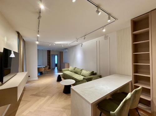 Apartament premium 4 camere si grădină privată generoasă / 2 parcări incluse 3