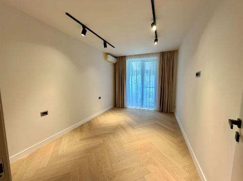 Exclusive apartment with 4 rooms and garden / 2 parking spaces 8
