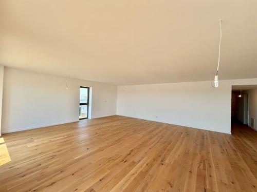 Penthouse cu terasă spectaculoasă și vedere la lac / 260 mp 3