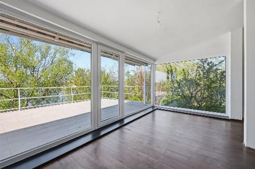 Vilă Tip Duplex cu Vedere către Lac 7